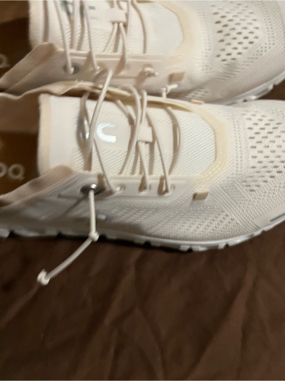On Running Cloud 6 Coast Sneaker Gardenia/sphinx Cloud
(Cream) - Picture 7 of 16